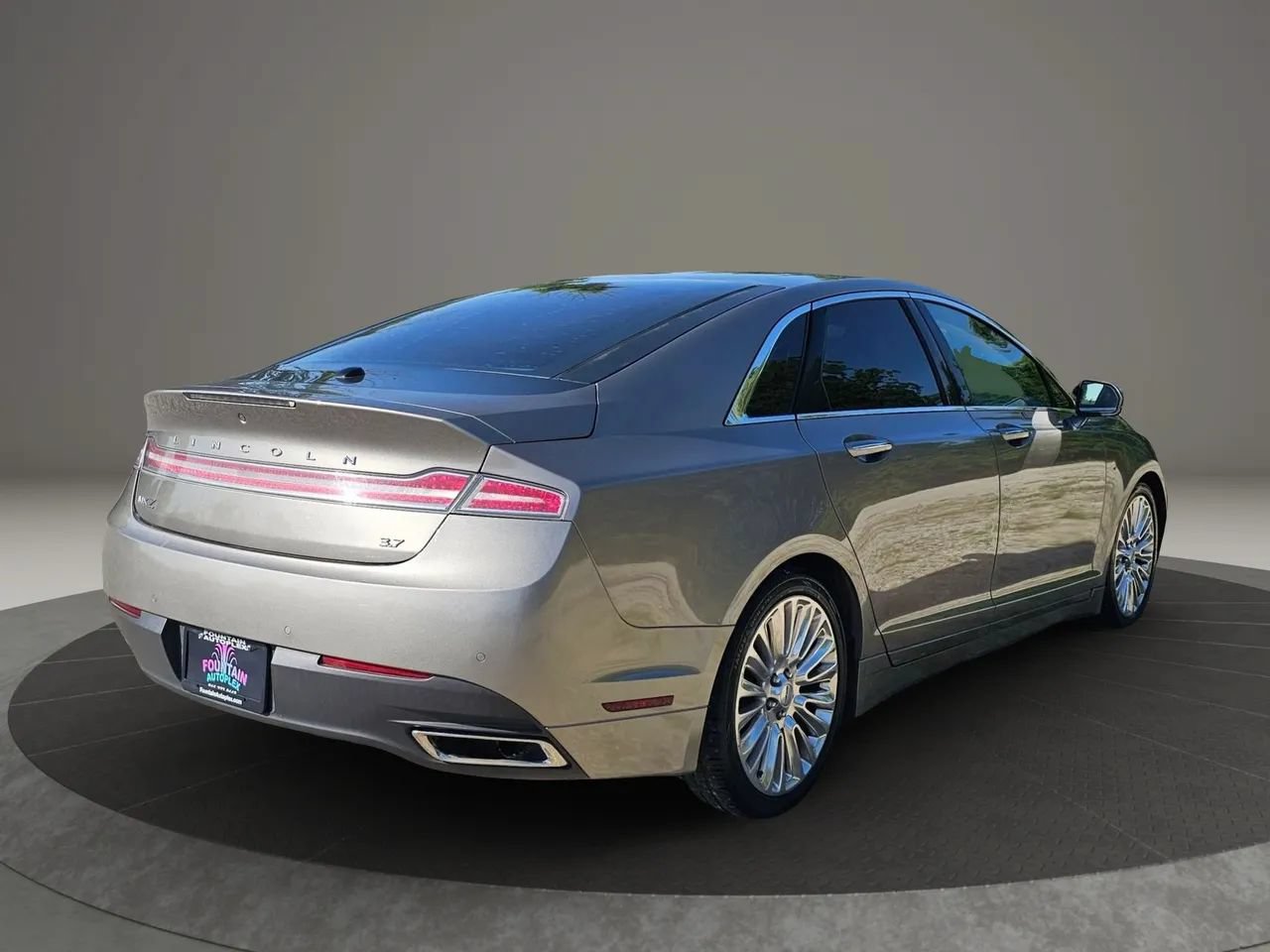 Used 2016 Lincoln MKZ w/ Equipment Group 300A Reserve FWD image 5
