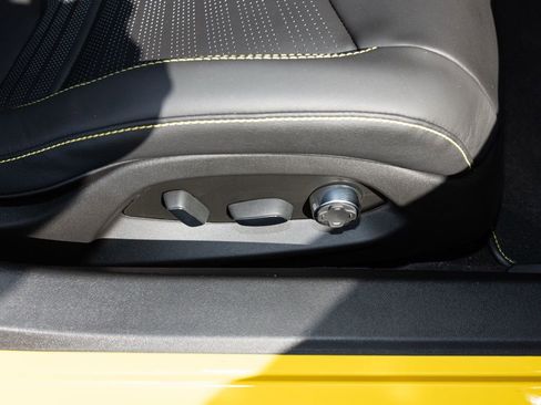 Used 2026 Chevrolet Corvette Stingray Premium Conv w/ Z51 Performance Package image 56