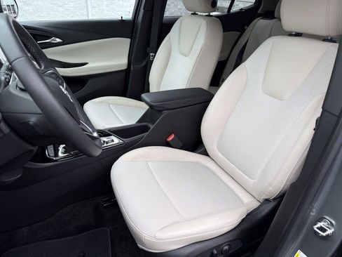 Used 2023 Buick Encore GX Preferred w/ Cold Weather Comfort Package image 18