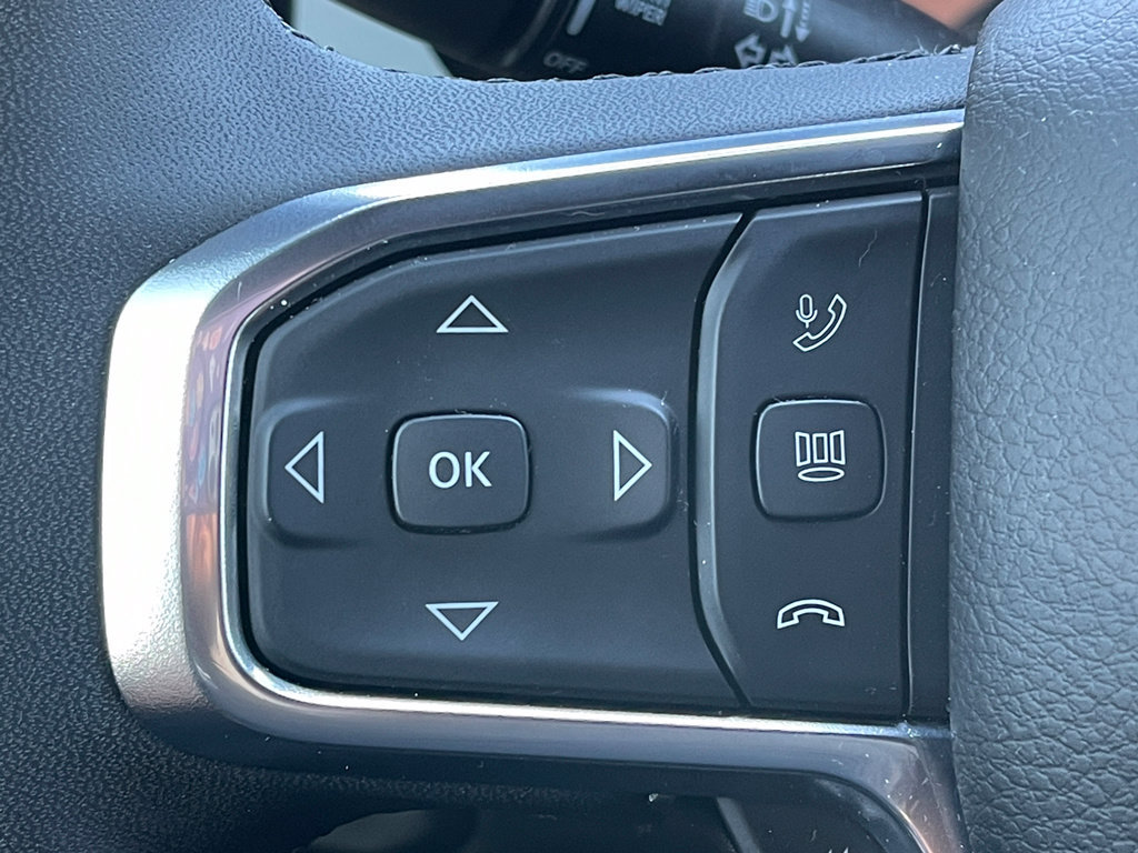 Used 2025 RAM 1500 Laramie AWD/4WD image 14