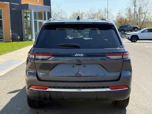 Used 2024 Jeep Grand Cherokee Limited 4xe AWD/4WD image 3