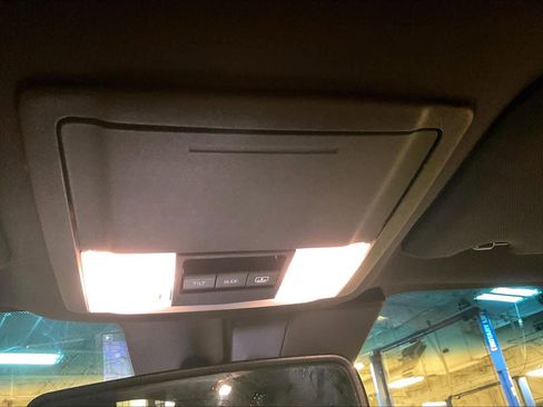 Used 2012 Lincoln MKS image 35