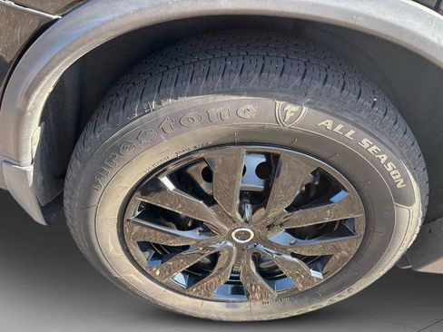 Used 2017 Nissan Rogue S image 37