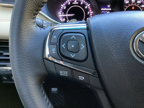 Used 2018 Toyota Avalon XLE image 41