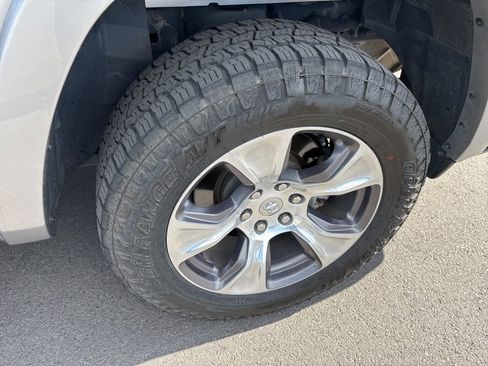 Used 2020 RAM 1500 Laramie AWD/4WD image 15