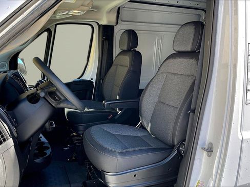 Used 2025 RAM ProMaster 1500 w/ Convenience Group image 25