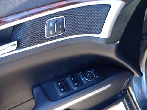 Used 2016 Lincoln MKZ Hybrid image 12