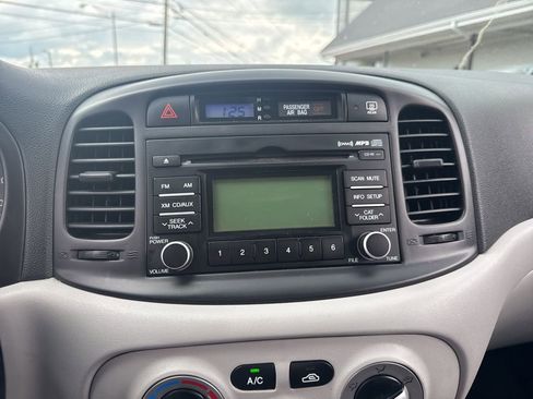 Used 2011 Hyundai Accent GLS w/ Premium Pkg 4 image 4