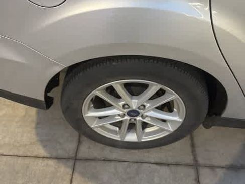 Used 2018 Ford Focus SE image 5