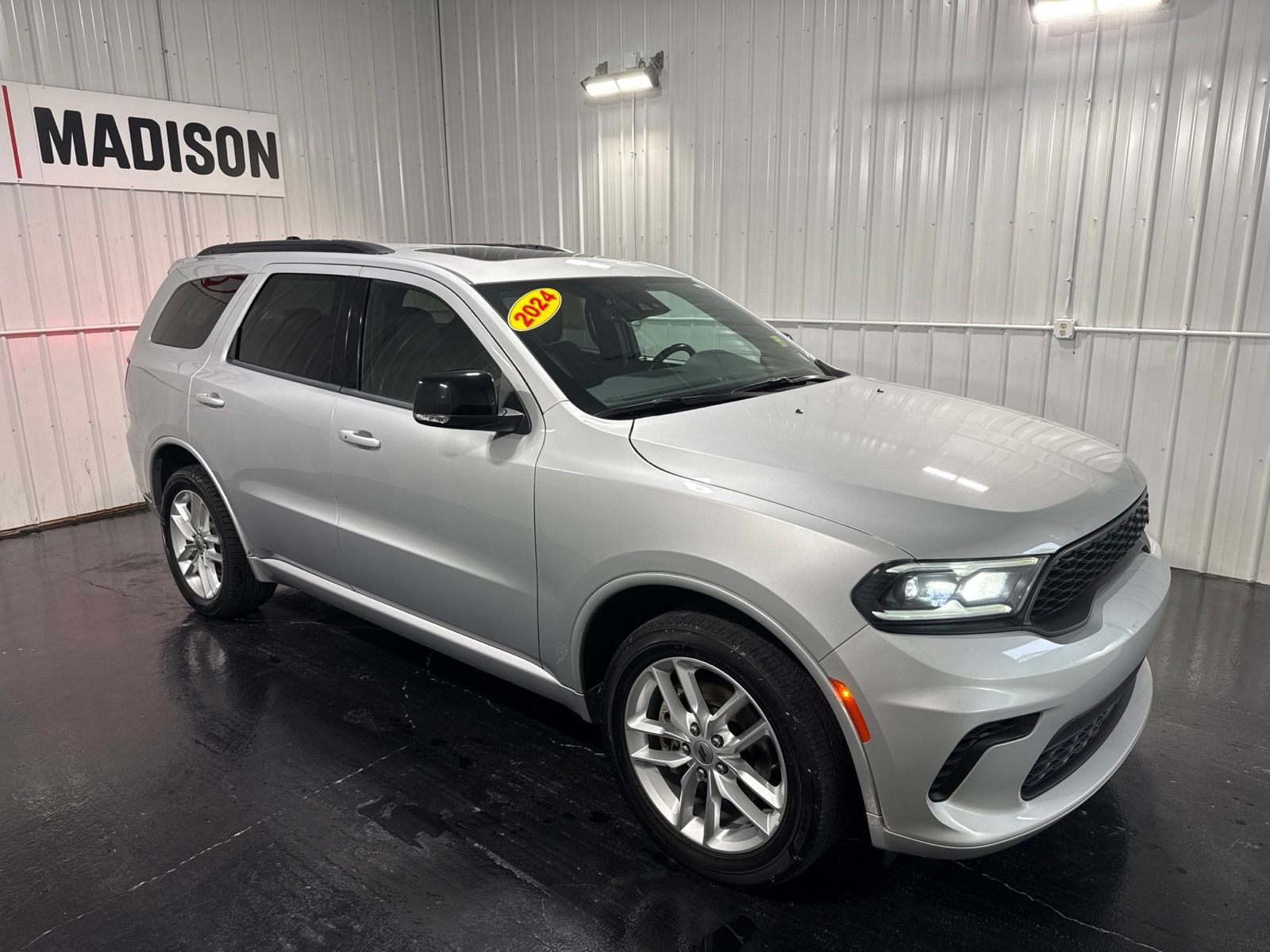Used 2024 Dodge Durango GT AWD/4WD image 4