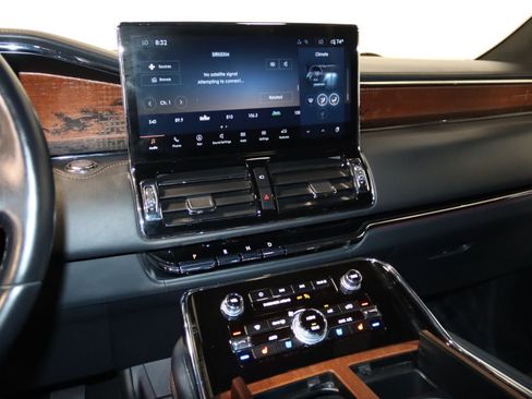 Used 2024 Lincoln Navigator L Black Label AWD/4WD image 42