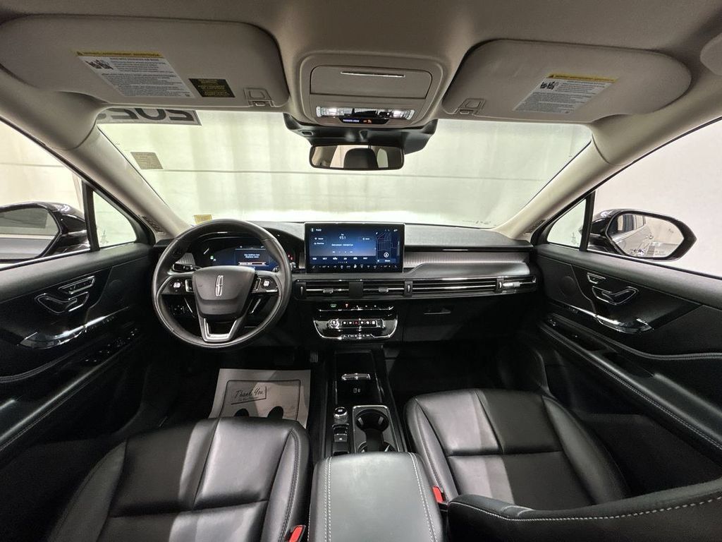 Used 2023 Lincoln Corsair AWD image 19