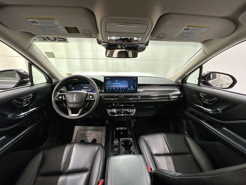 Used 2023 Lincoln Corsair AWD image 19
