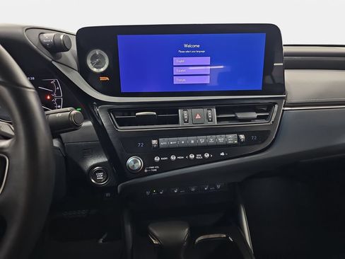 Used 2023 Lexus ES 250 w/ Protection Package (P2) AWD/4WD image 22