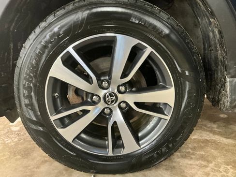 Used 2017 Toyota RAV4 XLE w/ Plus Special Value Package AWD/4WD image 11