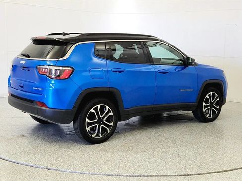 Used 2024 Jeep Compass Limited AWD/4WD image 7