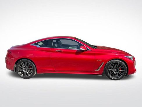 Used 2017 INFINITI Q60 Red Sport 400 AWD/4WD image 7