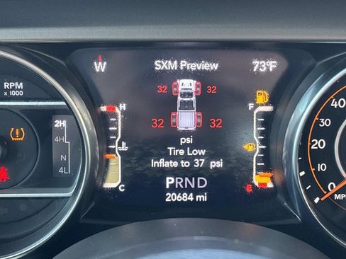 Used 2023 Jeep Gladiator Sport AWD/4WD image 17