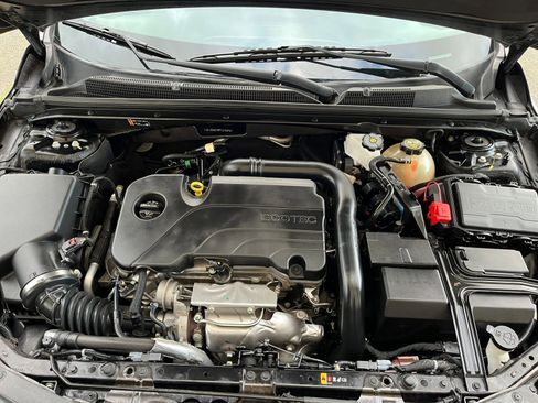 Used 2023 Chevrolet Malibu LT w/ Driver Confidence Package image 32