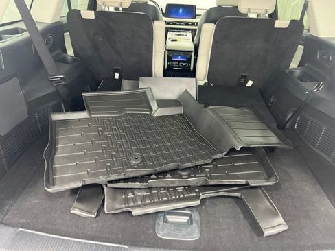 Certified 2025 Lincoln Aviator Reserve w/ Illumination Package AWD/4WD image 9