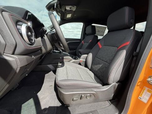 New 2026 Chevrolet Colorado Z71 w/ Midnight Edition AWD/4WD image 19