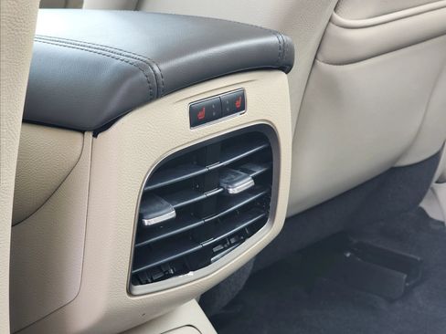 Used 2018 Lincoln MKZ Reserve w/ Climate Package FWD image 20