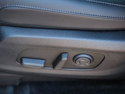 New 2026 Kia Carnival FWD image 36