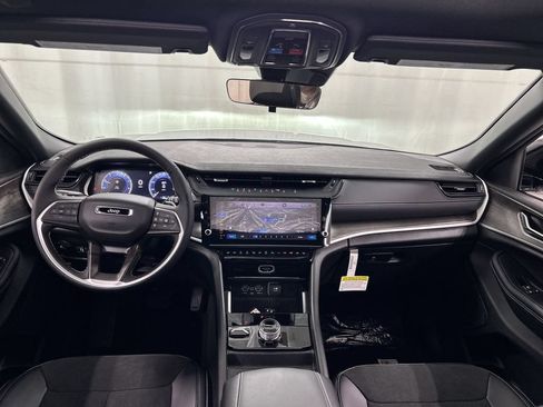 New 2026 Jeep Grand Cherokee Altitude AWD/4WD image 19