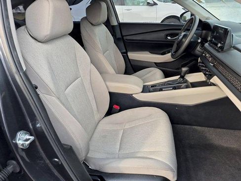 Used 2025 Honda Accord SE image 27
