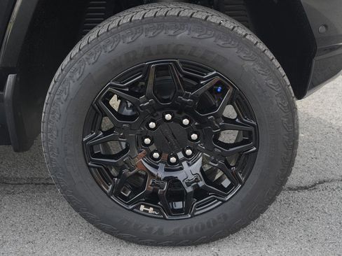 New 2026 GMC Hummer EV 4x4 Crew Cab image 15