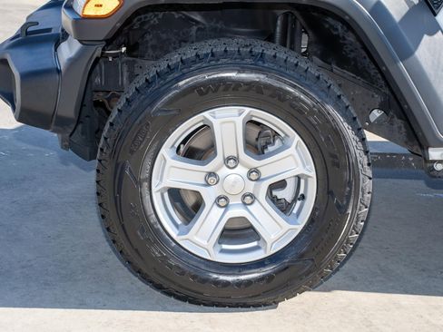 Used 2020 Jeep Wrangler Unlimited Sport S image 37