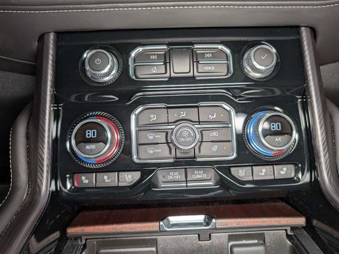 Used 2024 GMC Yukon Denali Ultimate image 31