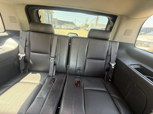 Used 2012 GMC Yukon SLT w/ SLT-2 Equipment Package AWD/4WD image 18