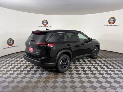 Used 2025 Nissan Rogue SV AWD/4WD image 18