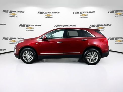 Used 2017 Cadillac XT5 Luxury w/ Driver Awareness Package AWD/4WD image 4