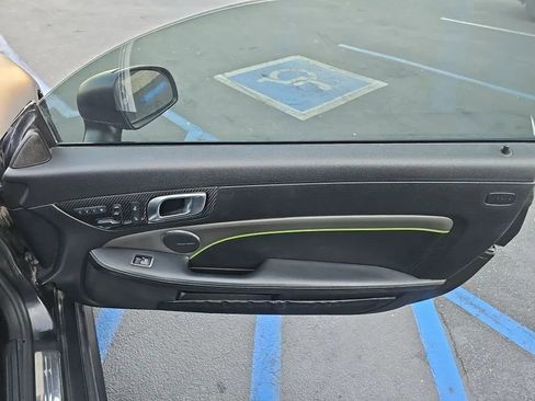 Used 2014 Mercedes-Benz SLK 250 w/ Premium Package image 10