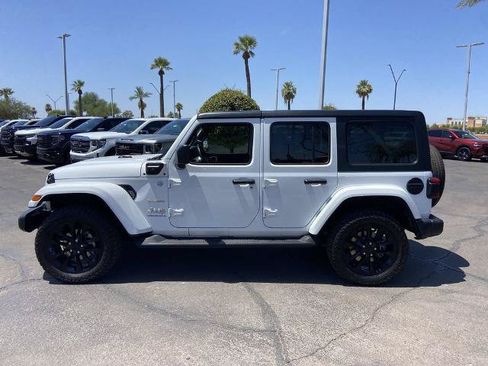 Used 2023 Jeep Wrangler Unlimited Sahara w/ Cold Weather Group AWD/4WD image 4