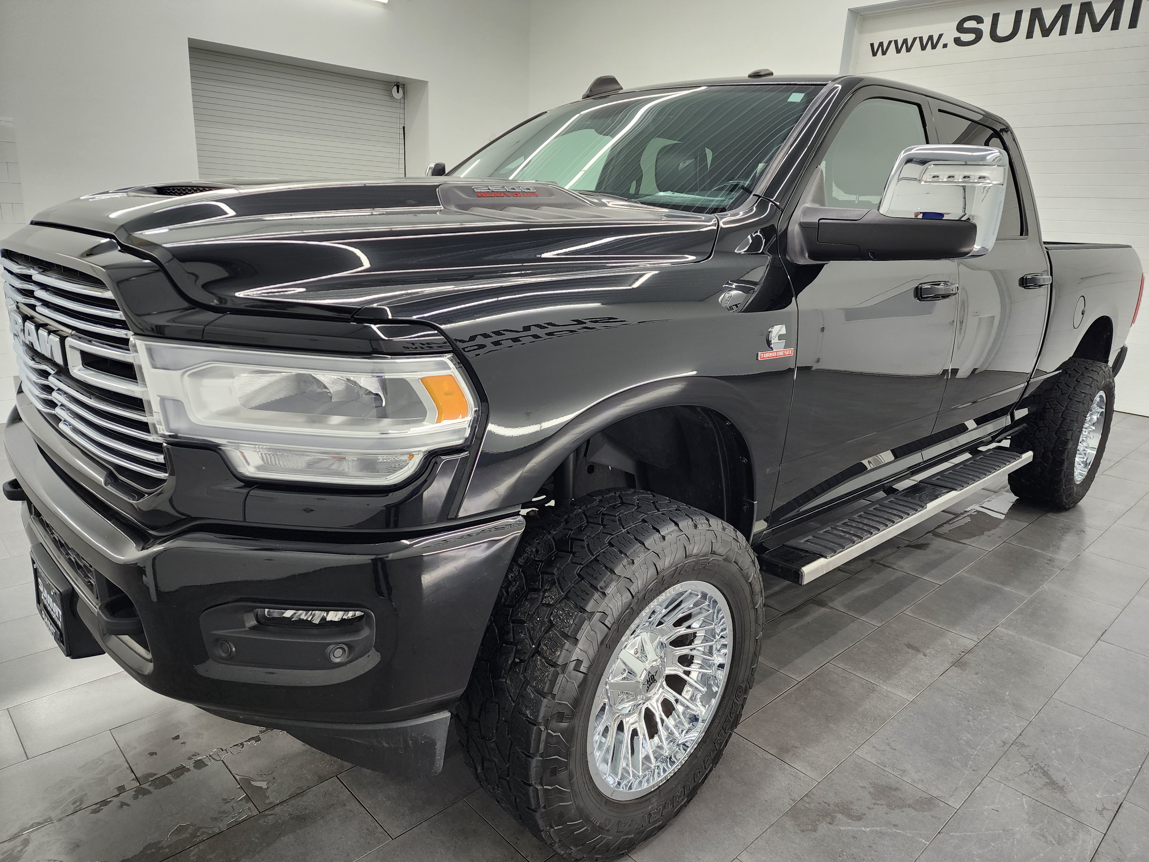 Used 2024 RAM 2500 Laramie w/ Sport Appearance Package AWD/4WD image 7