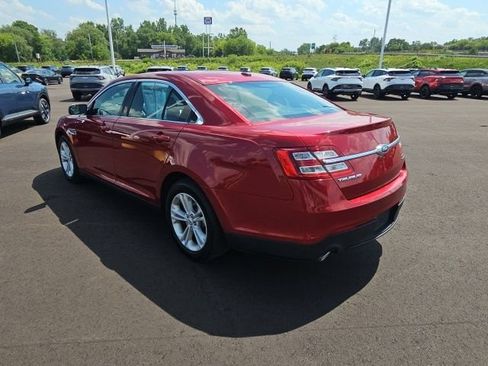 Used 2017 Ford Taurus SEL w/ Equipment Group 201A FWD image 6