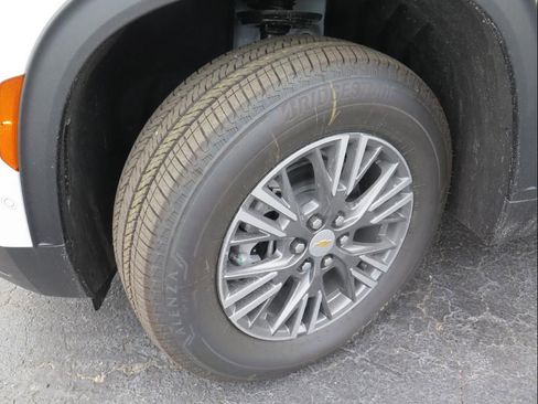 New 2026 Chevrolet Traverse LT w/ Enhanced Driving Package image 16