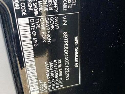 Used 2016 Mercedes-Benz Sprinter 2500 image 17