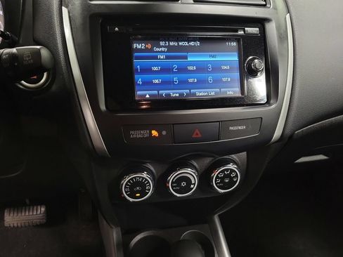 Used 2014 Mitsubishi Outlander Sport SE FWD image 17