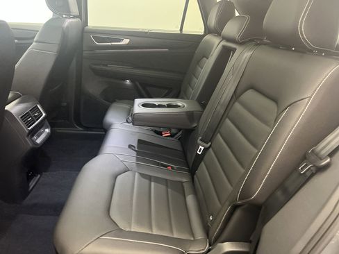 New 2026 Volkswagen Atlas Cross Sport SEL R-Line image 35