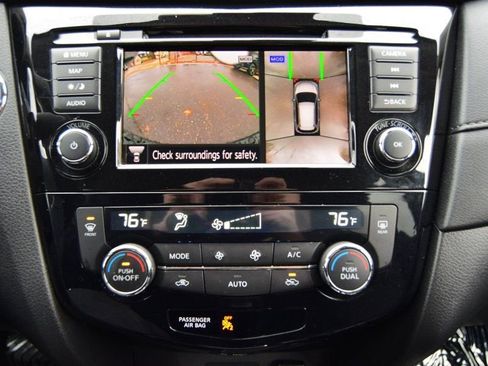 Used 2020 Nissan Rogue SV w/ Premium Package image 26