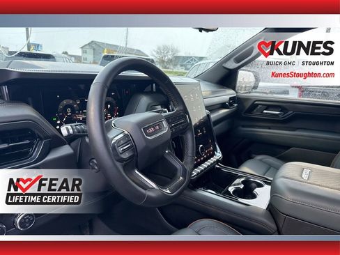 Used 2025 GMC Yukon AT4 image 20