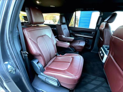 Used 2023 Ford Expedition Max Limited image 19