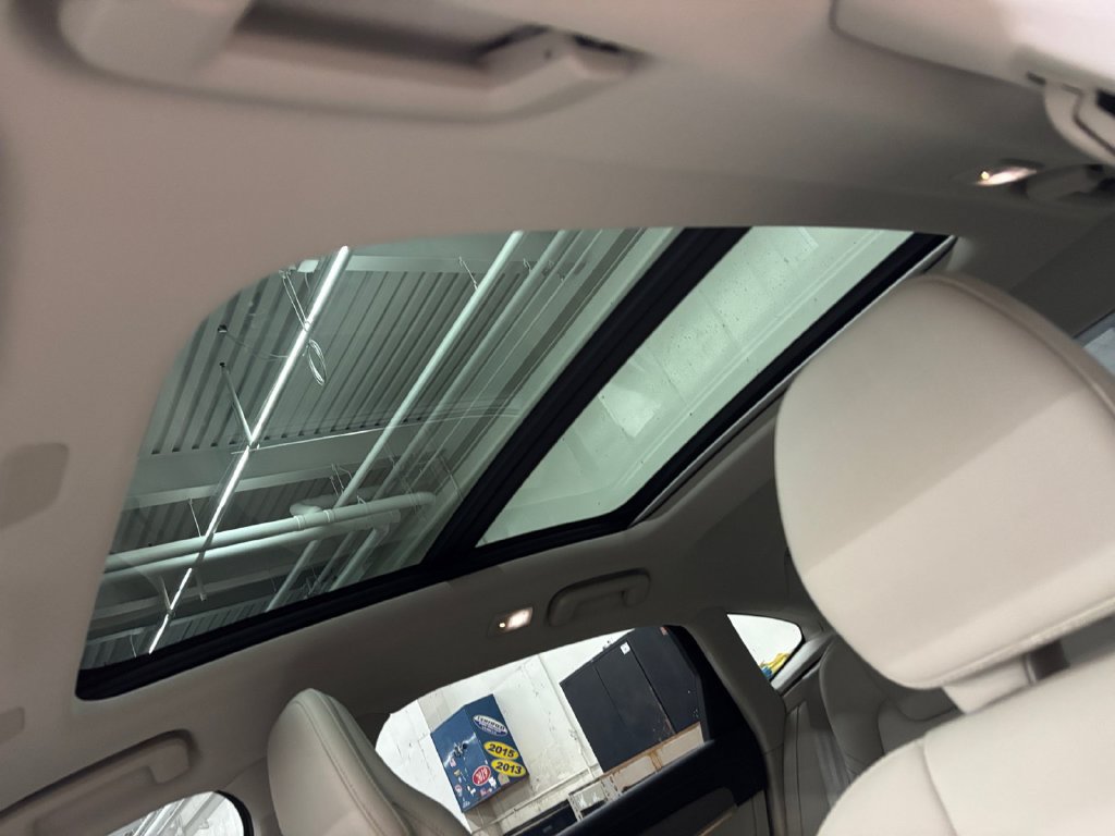 Certified 2025 Volvo S90 B6 Ultra AWD/4WD image 32