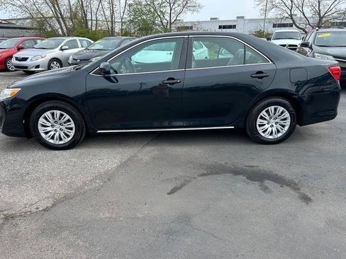 Used 2012 Toyota Camry LE FWD image 2