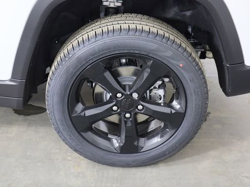 New 2025 Jeep Grand Cherokee Limited image 47