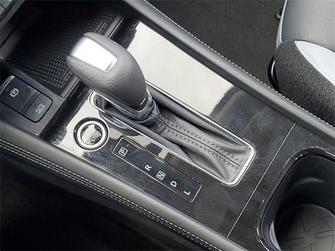 Certified 2024 Nissan Kicks SR w/ SR Premium Package image 21